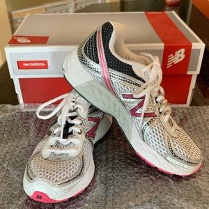 New Balance Tennis Shoes